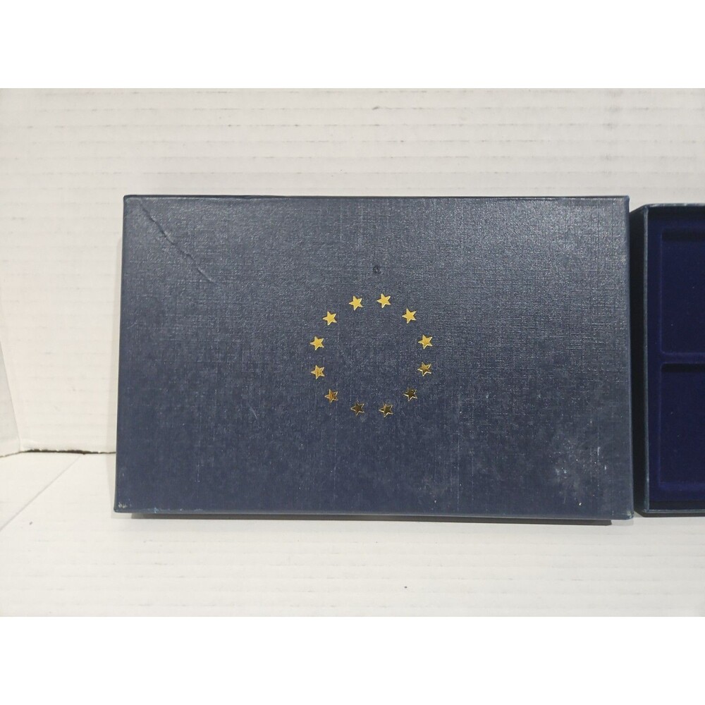 Coin Display Box - Picture 3 of 6